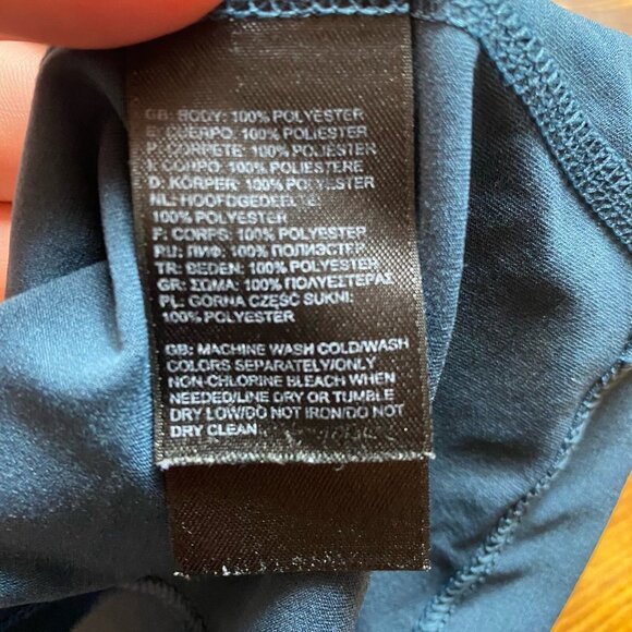 The North Face T-shirt Women's size Medium Short Sleeve Tee Blue - Picture 3 of 11